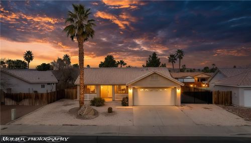 443 2nd South St, Mesquite, NV, 89027-6233 | Card Image