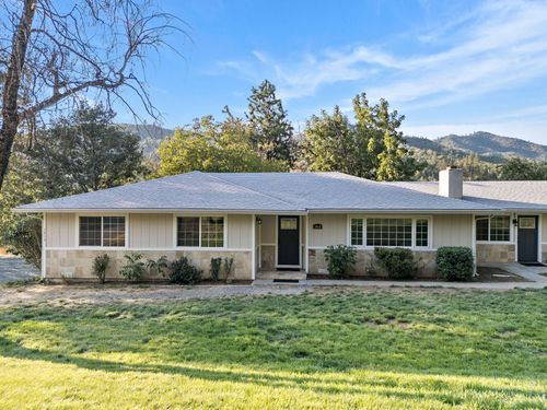 1913 Wards Creek Rd, Rogue River, OR, 97537-4516 | Card Image