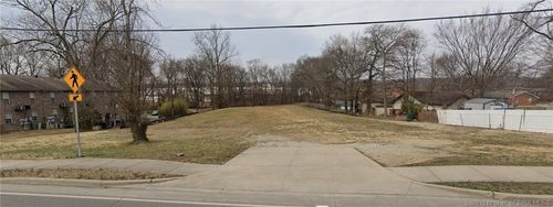 1829 Mcdonald Ln, New Albany, IN, 47150-2412 | Card Image