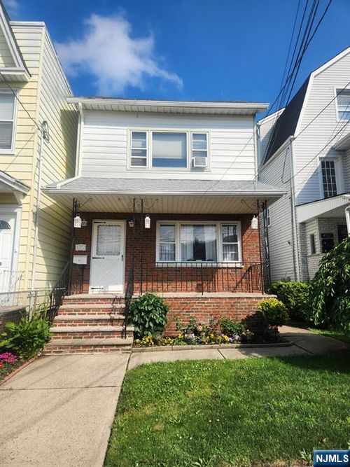 712 Forest St, Kearny, NJ, 07032-3808 | Card Image
