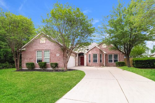 5228 Estrella Ln, Benbrook, TX, 76126-1676 | Card Image