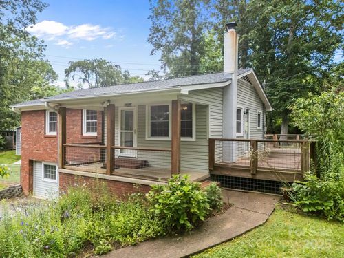 117 Beechtree Dr, Black Mountain, NC, 28711-3604 | Card Image