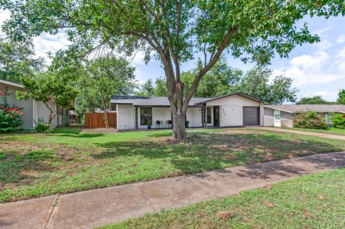 927 Warren Way, Richardson, TX, 75080 | Card Image