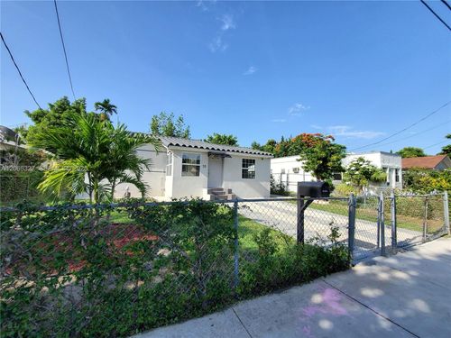70 Nw 33rd St, Miami, FL, 33127-3508 | Card Image
