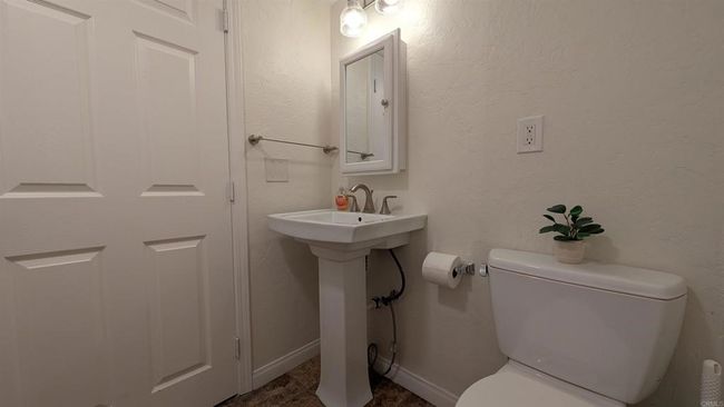 8021 Calle Fanita, Townhouse with 2 bedrooms, 2 bathrooms and 2 parking in Santee CA | Image 10