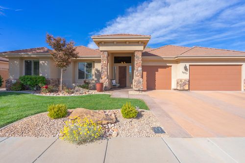 1573 N Black Lion Rd, Washington, UT, 84780-1345 | Card Image