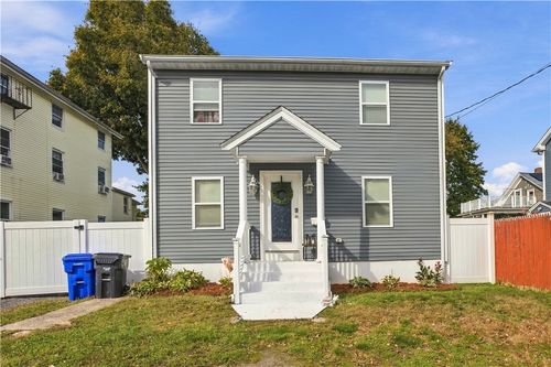 14 King St, Warwick, RI, 02886-1221 | Card Image