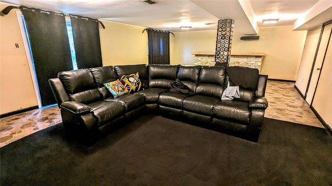 1011 Crest Ln, House other with 3 bedrooms, 3 bathrooms and 2 parking in Carnegie PA | Image 12