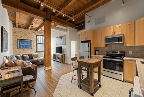 apt-310-400 N 1st St, Minneapolis, MN, 55401-1385 | Card Image