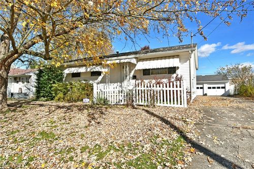 1522 Southern Blvd Nw, Warren, OH, 44485-2048 | Card Image