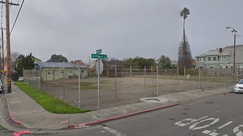 3003 Filbert St, Oakland, CA, 94608-4551 | Card Image