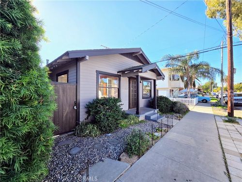 3624 E 8th St, Long Beach, CA, 90804-5201 | Card Image