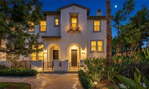76 Culp Ct, Buena Park, CA, 90621-8438 | Card Image