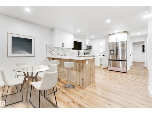 4616 32 Ave Nw, Edmonton, AB, T6L4X9 | Card Image