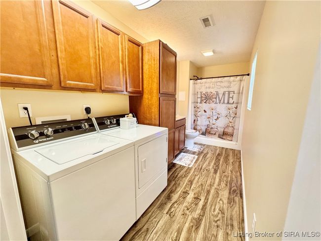 Bathroom 2 | Image 62