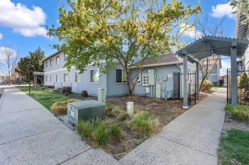 apt-11-1015 Se 4th St, Bend, OR, 97702-3450 | Card Image