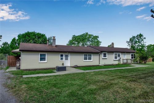 100 Sullivan Rd, Alden, NY, 14004-8812 | Card Image