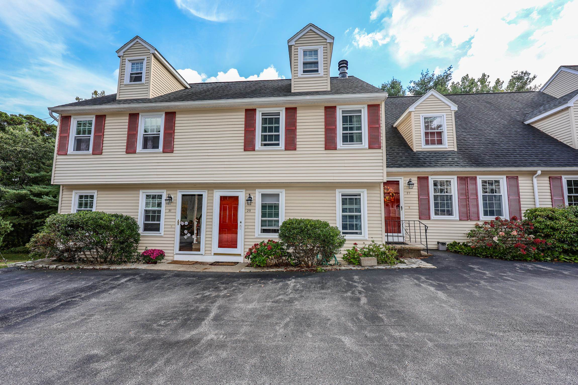 Hawkstead Holw, Nashua, NH 03063