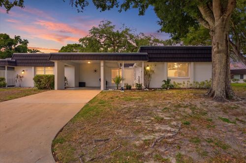 135-1333 Glen Oaks Dr E, SARASOTA, FL, 34232-1107 | Card Image