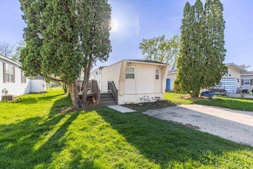 403 Spruce Dr, BELVIDERE, IL, 61008-7194 | Card Image