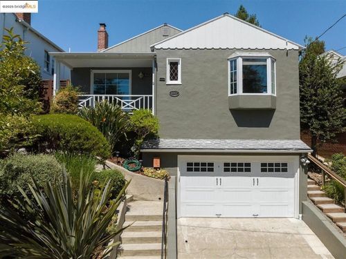 4007 Lyman Rd, Oakland, CA, 94602-1862 | Card Image