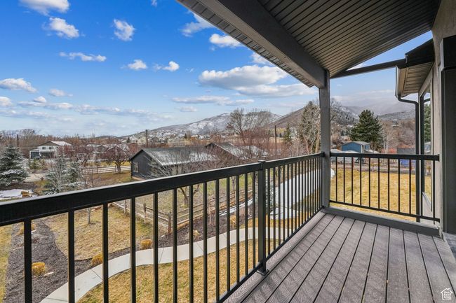 Balcony with a mountain view | Image 31