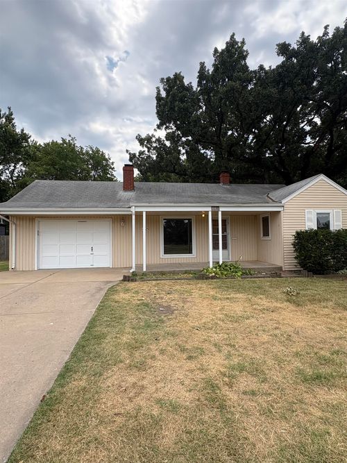 4423 E Mount Vernon St, Wichita, KS, 67218-4116 | Card Image