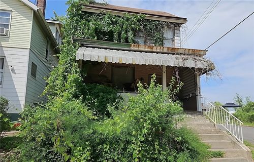 1300 Pirl St, Mckeesport, PA, 15132-5231 | Card Image