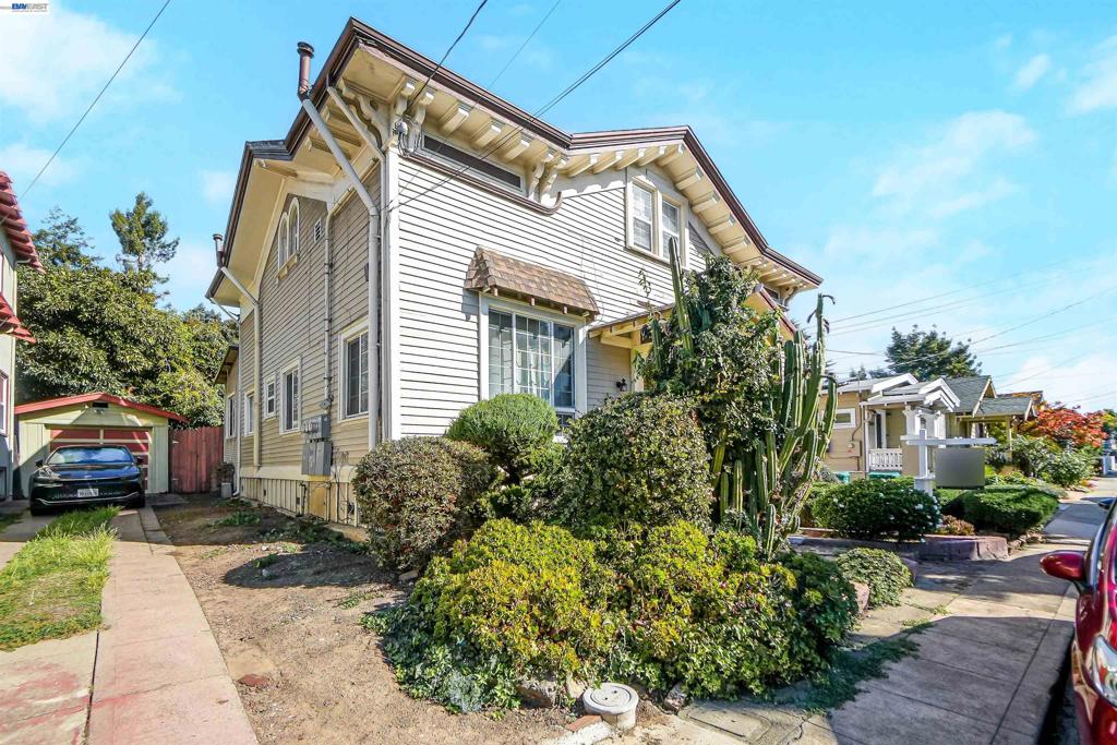 Residential Income in Oakland 4
