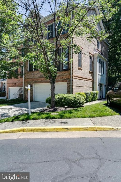11519 Waterhaven Ct, RESTON, VA, 20190-4468 | Card Image