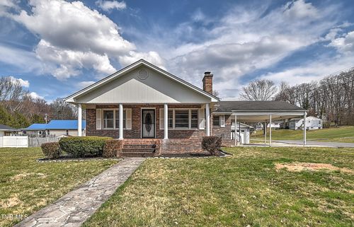 711 Parkway Blvd, Elizabethton, TN, 37643-4117 | Card Image