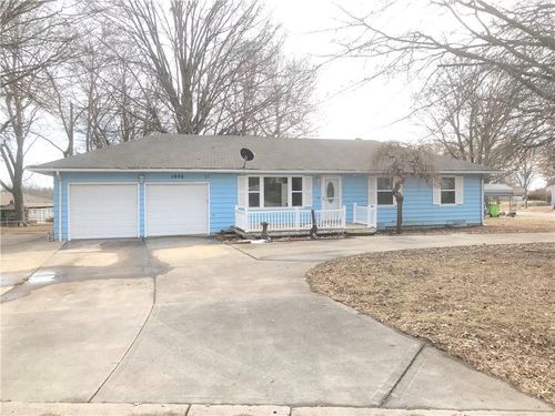 1905 Meadow Court, Harrisonville, MO, 64701 | Card Image