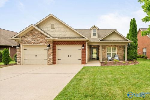 2413 Habersham Dr Se, Owens Cross Roads, AL, 35763-9721 | Card Image