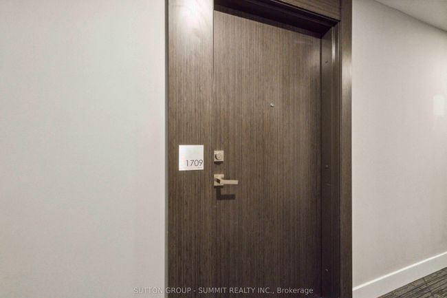 1709 - 15 Queen St S, Condo with 2 bedrooms, 2 bathrooms and 1 parking in Hamilton ON | Image 5
