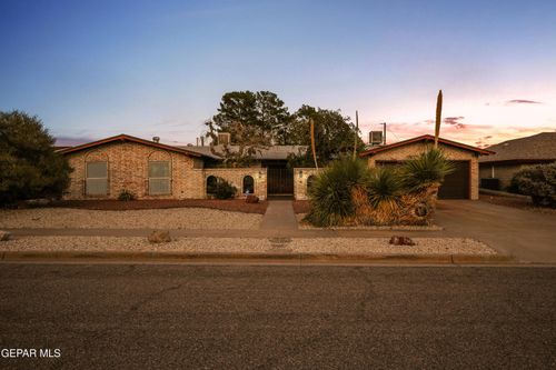 9002 Rancich St, El Paso, TX, 79904-1029 | Card Image