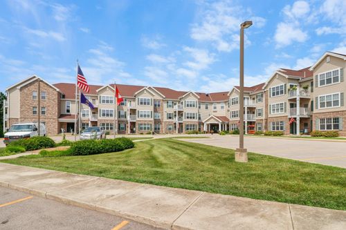 6831 Parkside Cir, Deforest, WI, 53532-2511 | Card Image