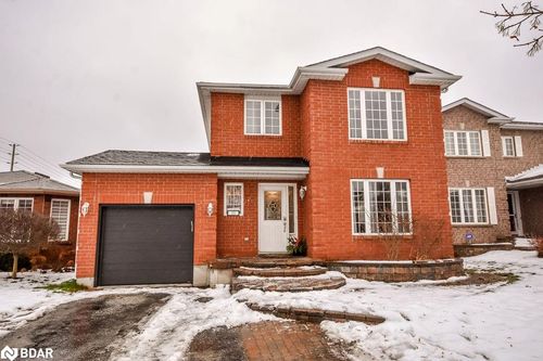 33 Brown Wood Dr, Barrie, ON, L4M6N5 | Card Image