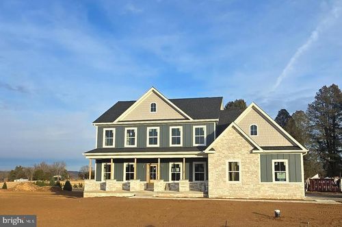 9 Mistletoe Lane, SHEPHERDSTOWN, WV, 25443 | Card Image