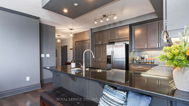 2303 - 330 Ridout St S, Condo with 2 bedrooms, 2 bathrooms and null parking in London ON | Image 14
