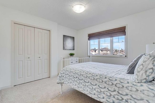 686 Chaparral Dr Se, House other with 5 bedrooms, 4 bathrooms and 4 parking in Calgary AB | Image 25