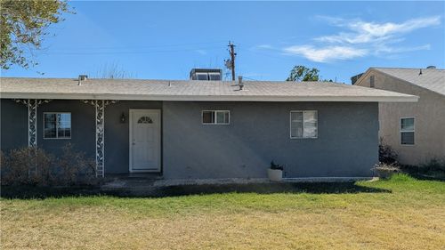 934 E Avenue B, Blythe, CA, 92225-1804 | Card Image