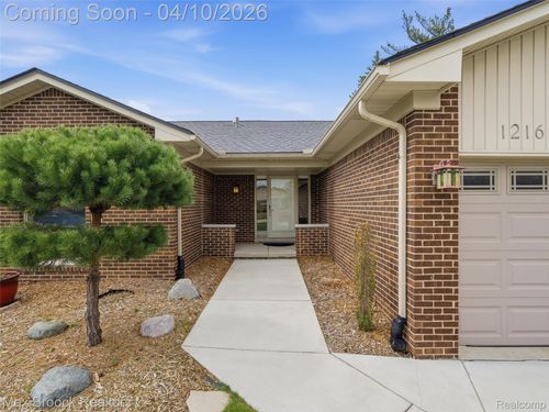 12161 Prairie Dr, Sterling Heights, MI, 48312-5227 | Card Image