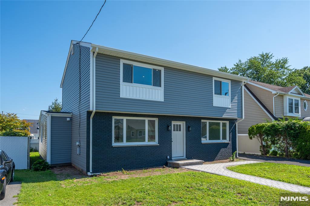 Residential in Saddle Brook 3