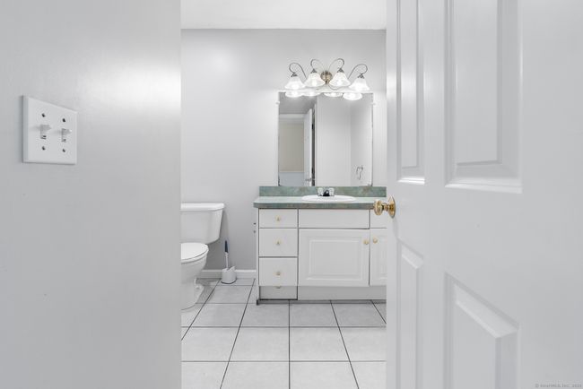 38 - 38 Marjorie Ln, Condo with 2 bedrooms, 2 bathrooms and 2 parking in Manchester CT | Image 15