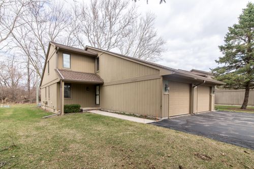 527 Park Pl, Saline, MI, 48176-1264 | Card Image