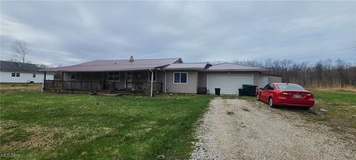 4895 Hawley Dr, Geneva, OH, 44041-9747 | Card Image