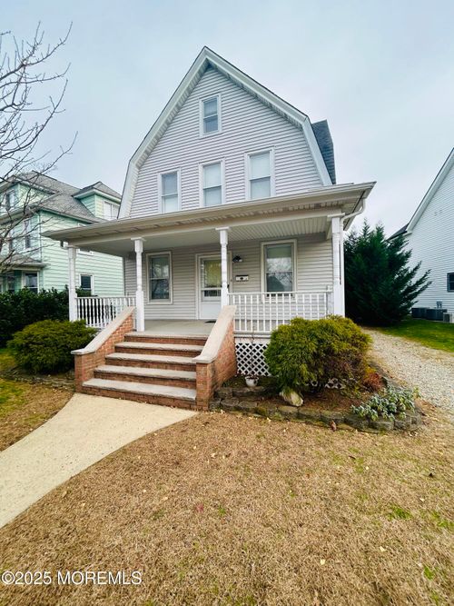 34 Rector Pl, Red Bank, NJ, 07701-1011 | Card Image