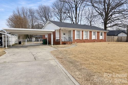 4131 Woodgreen Ter, Charlotte, NC, 28205-4665 | Card Image