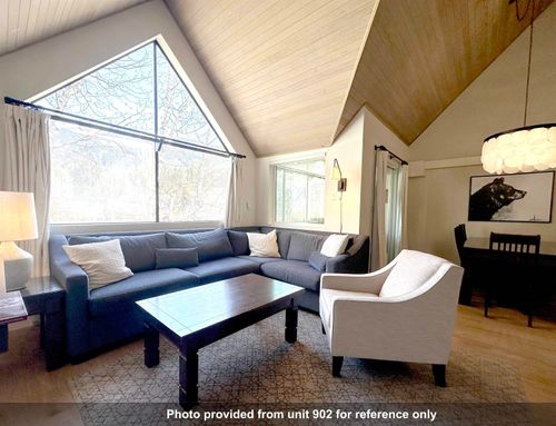 904wk15-4293 Mountain Sq, Whistler, BC, V8E1B8 | Card Image