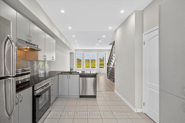 1373 Salem Rd N, House attached with 4 bedrooms, 3 bathrooms and 1 parking in Ajax ON | Image 22
